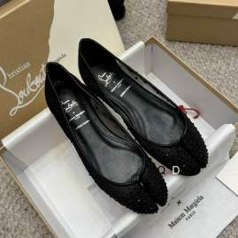 Picture of Christian Shoes _SKUCLsz35-40GDT04013094